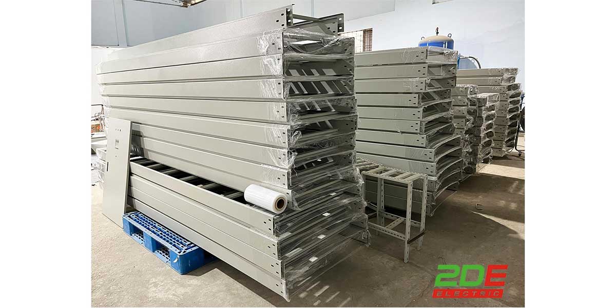 Kho hàng máng cáp tại 2DE